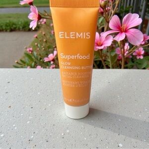 ⭐️ ELEMIS Superfood Glow Cleansing Butter -